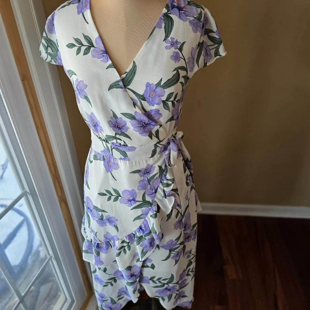 Blu Pepper White Wrap High-Low Dress with Purple Floral Print - Picture 5 of 11